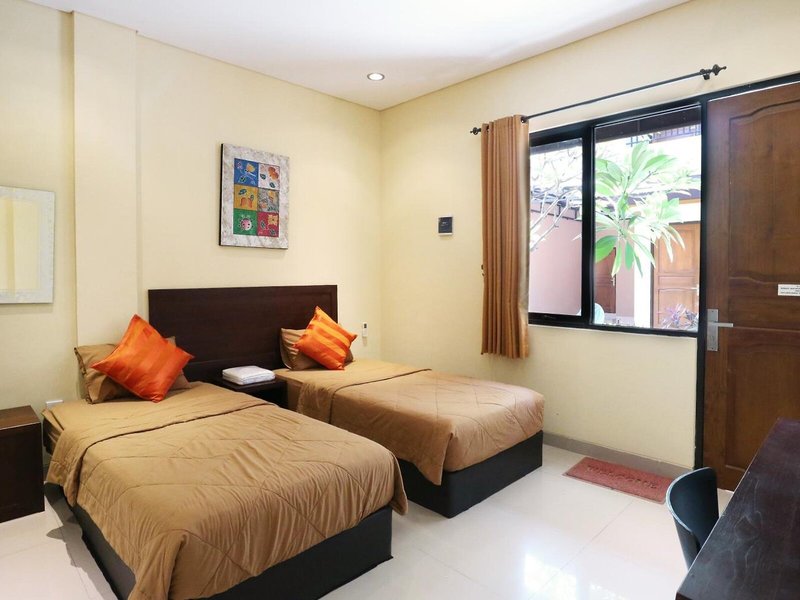 Dee Mansion 39