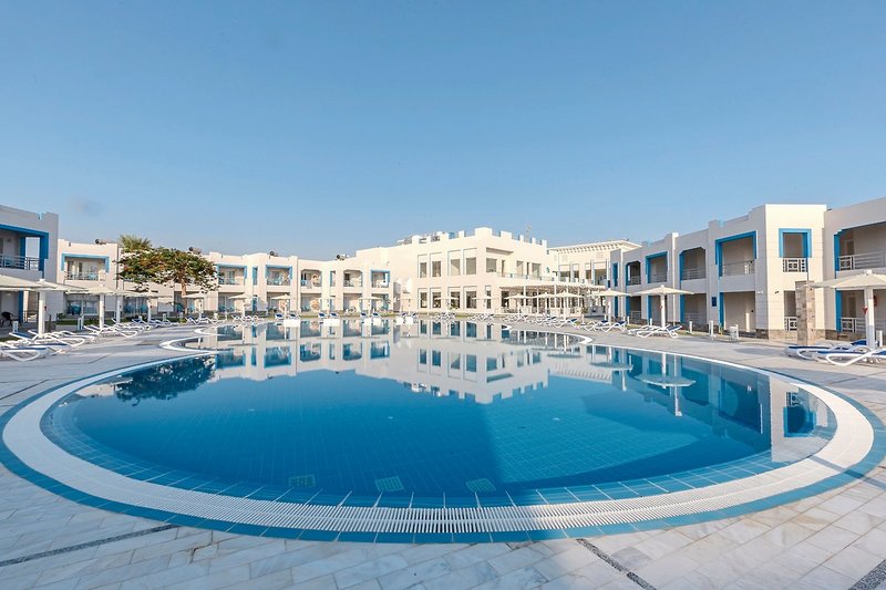 Magic Tulip Beach Resort & Spa 2