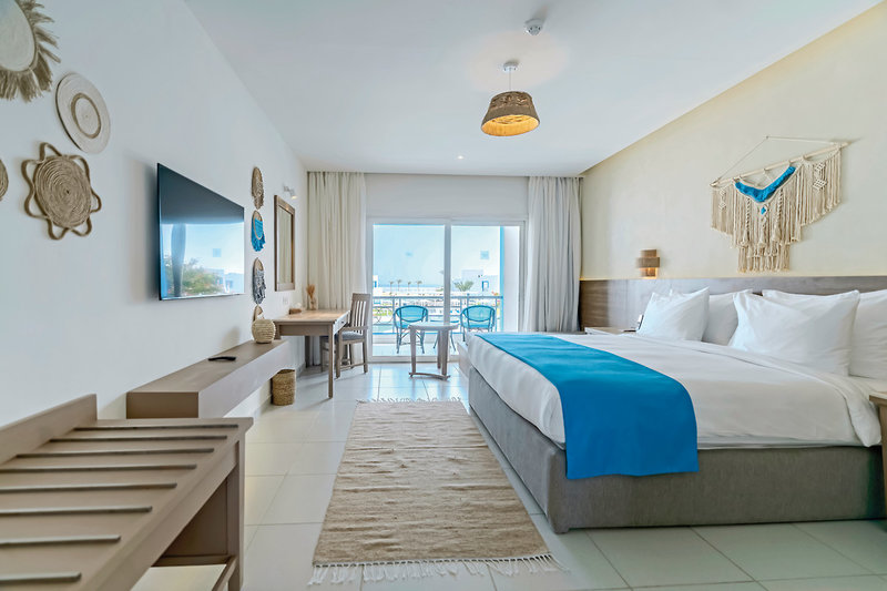 Magic Tulip Beach Resort & Spa 11