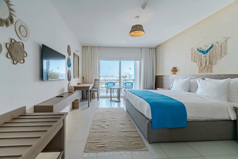 Magic Tulip Beach Resort & Spa 13