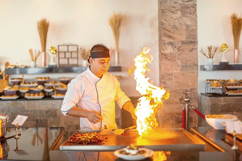 Magic Tulip Beach Resort & Spa 32