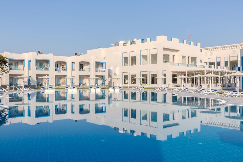 Magic Tulip Beach Resort & Spa 3