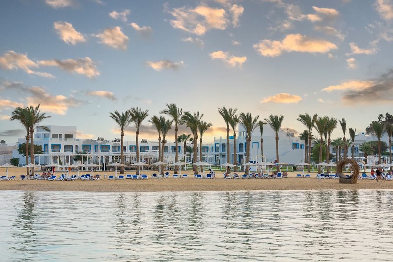 Magic Tulip Beach Resort & Spa 6