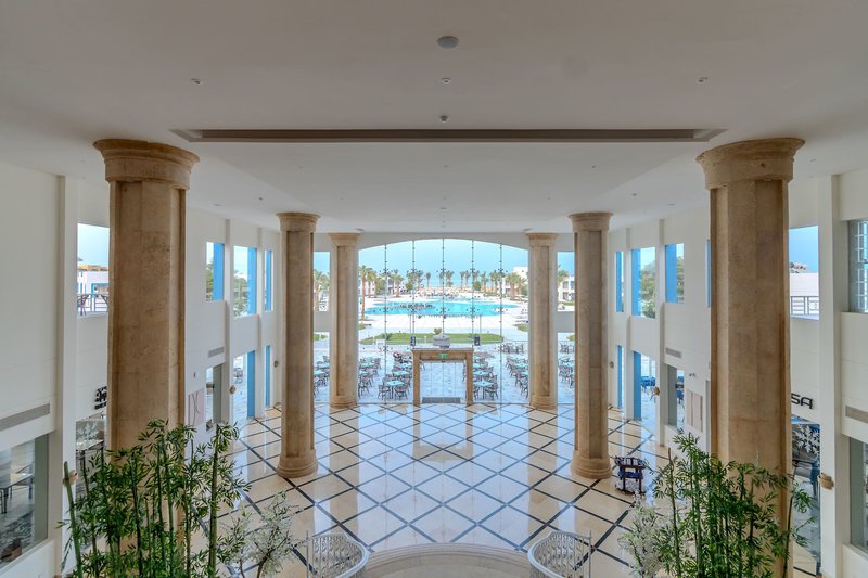 Magic Tulip Beach Resort & Spa 8