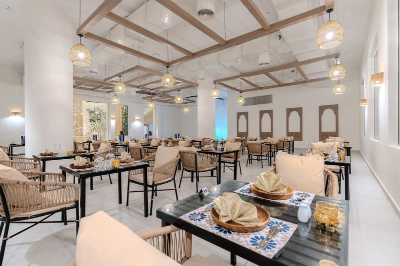 Magic Tulip Beach Resort & Spa 10