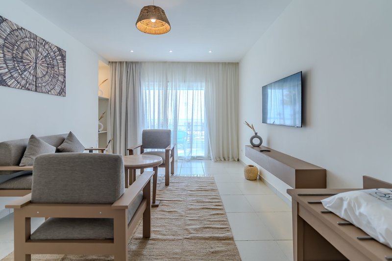 Magic Tulip Beach Resort & Spa 25