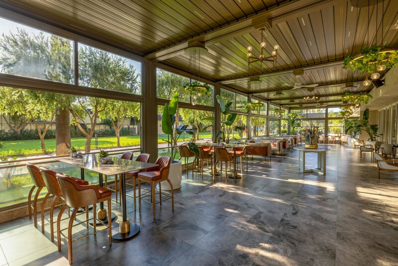 Nirvana Cosmopolitan 12