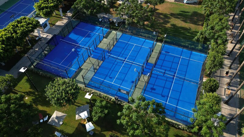 Nirvana Cosmopolitan 44