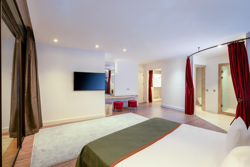 Nirvana Cosmopolitan 96