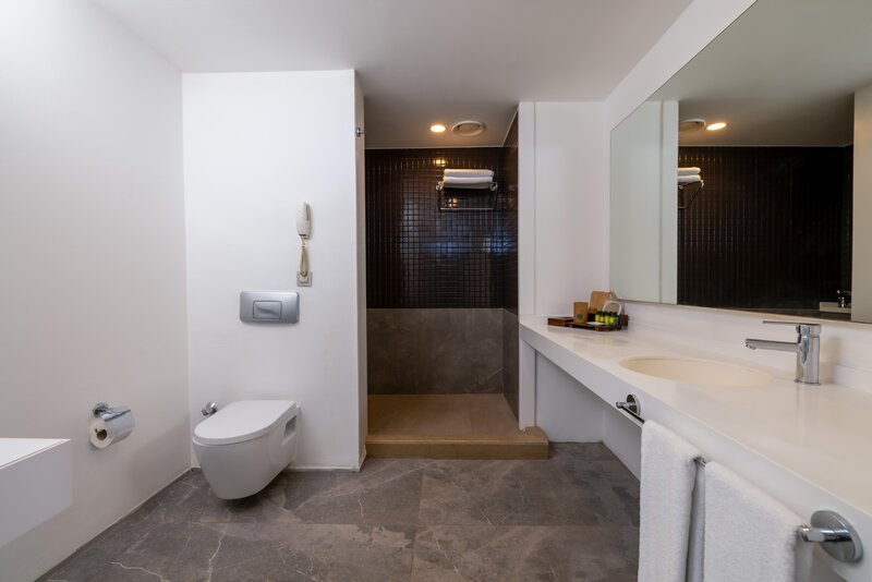 Nirvana Cosmopolitan 100