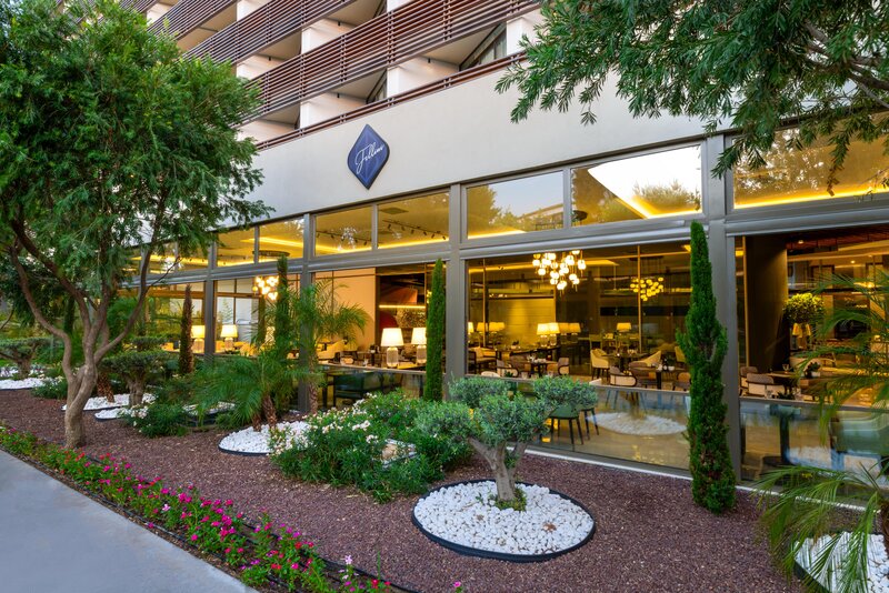 Nirvana Cosmopolitan 111