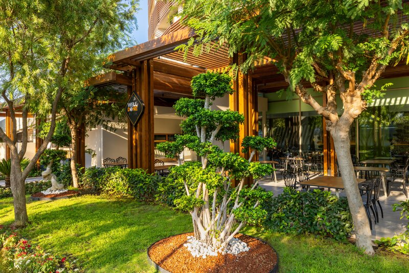 Nirvana Cosmopolitan 119