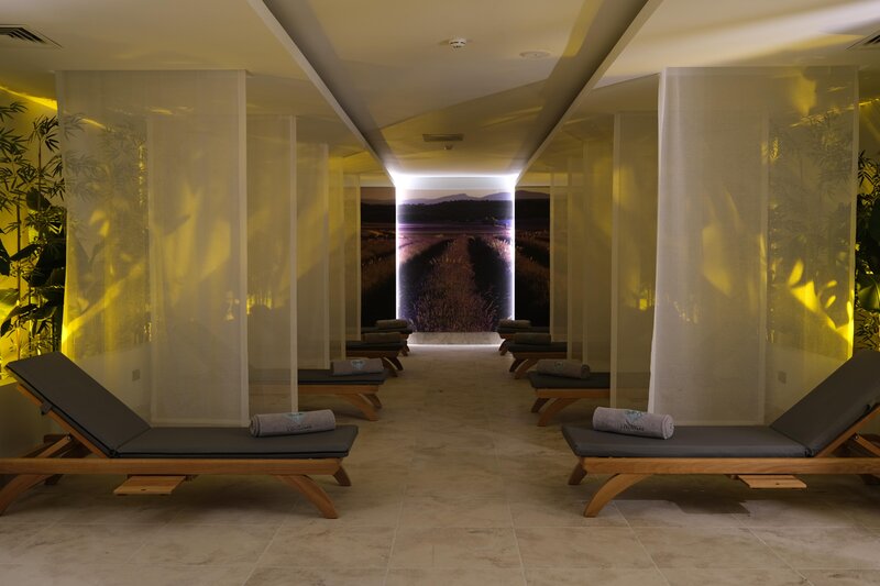 Nirvana Cosmopolitan 128