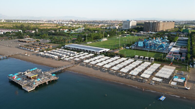 Nirvana Cosmopolitan 4