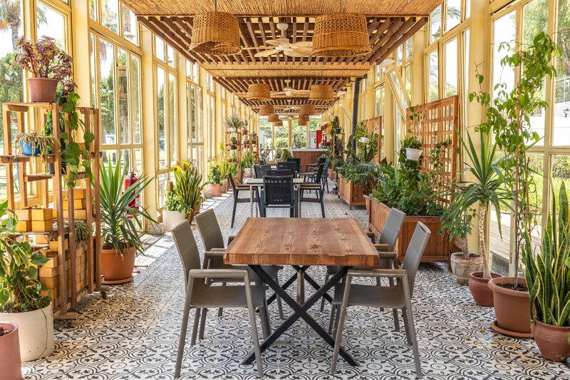 Nirvana Cosmopolitan 10