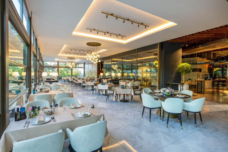 Nirvana Cosmopolitan 68