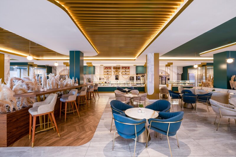 Nirvana Cosmopolitan 77