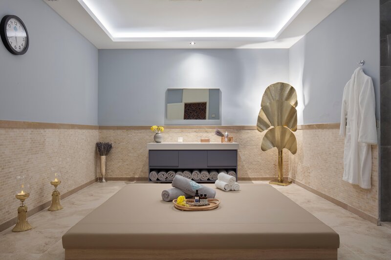 Nirvana Cosmopolitan 84