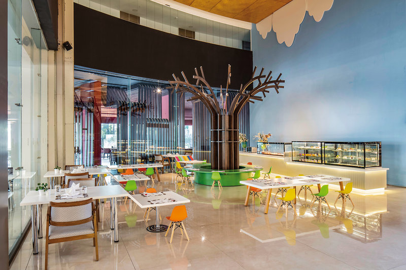 Nirvana Cosmopolitan 19