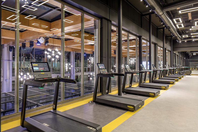 Nirvana Cosmopolitan 38