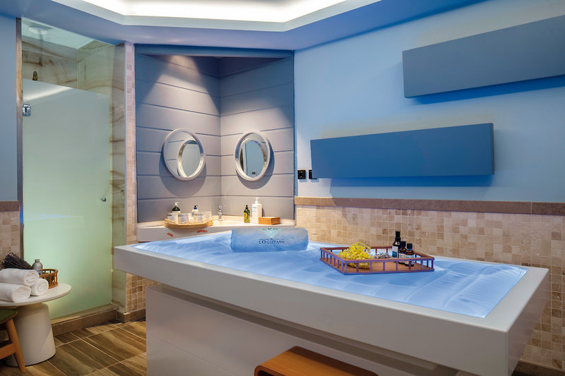 Nirvana Cosmopolitan 42