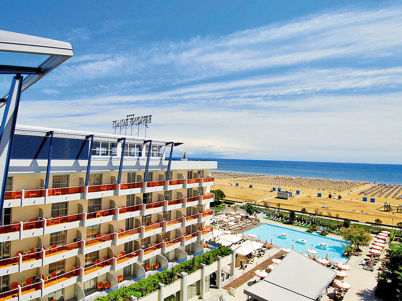 Bibione Palace Suite Hotel  2
