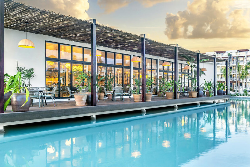 Ocean Riviera Paradise 4