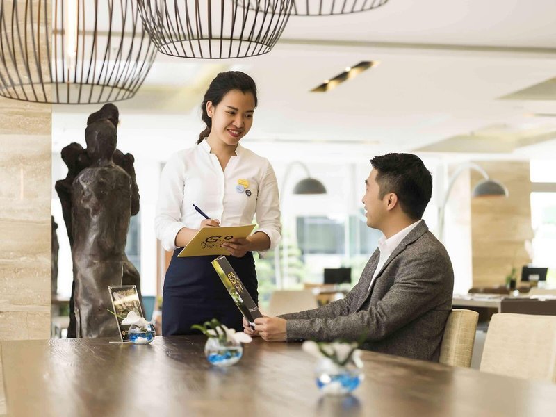 Novotel Suites Hanoi 10