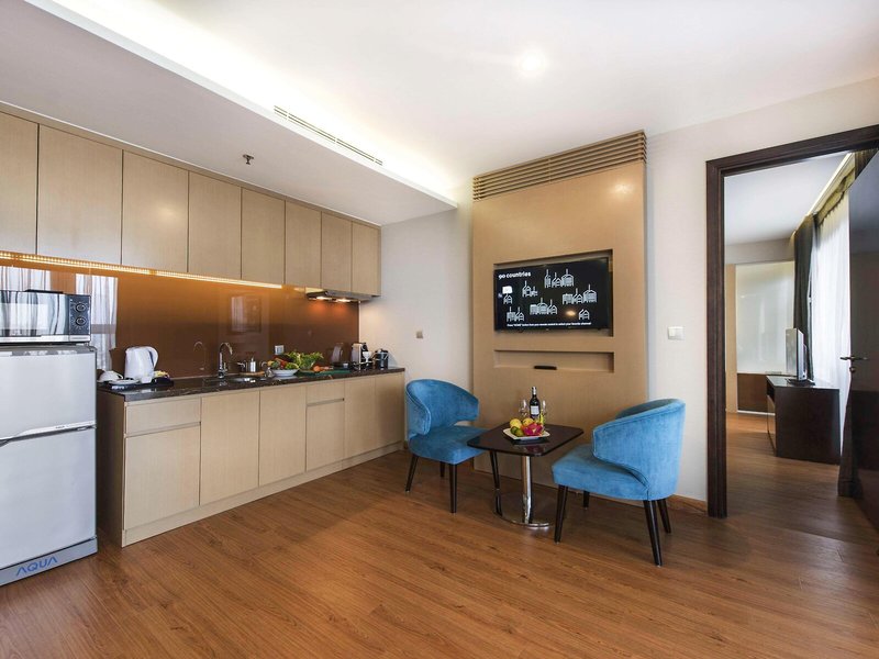Novotel Suites Hanoi 37
