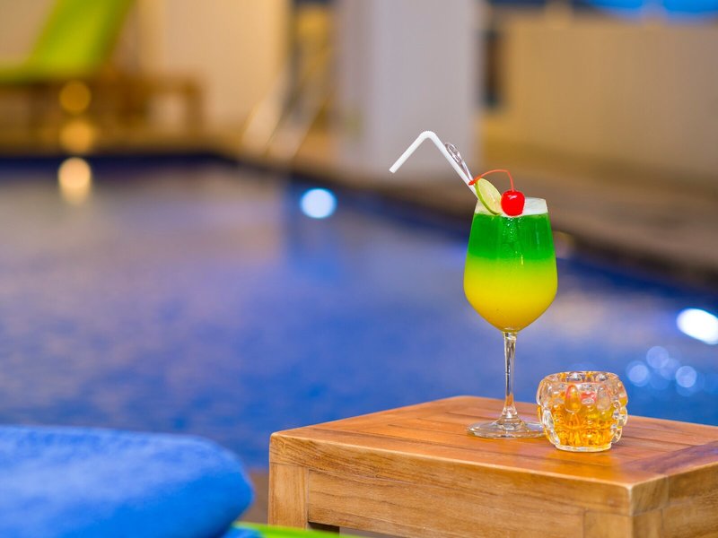 Ocean Edge Suites & Hotel Colombo 6