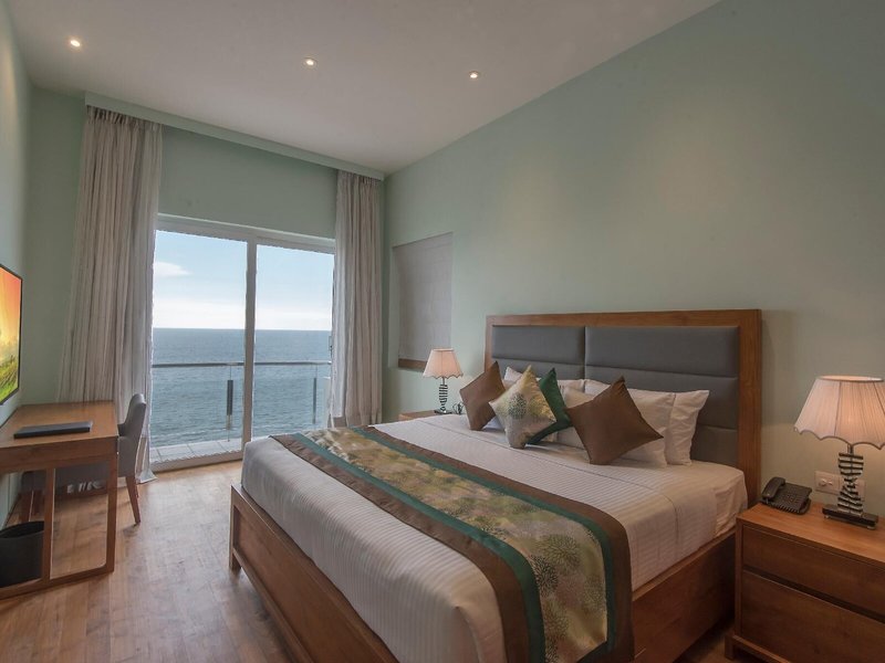 Ocean Edge Suites & Hotel Colombo 13
