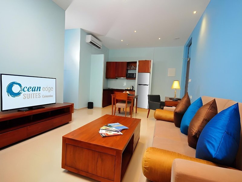 Ocean Edge Suites & Hotel Colombo 18