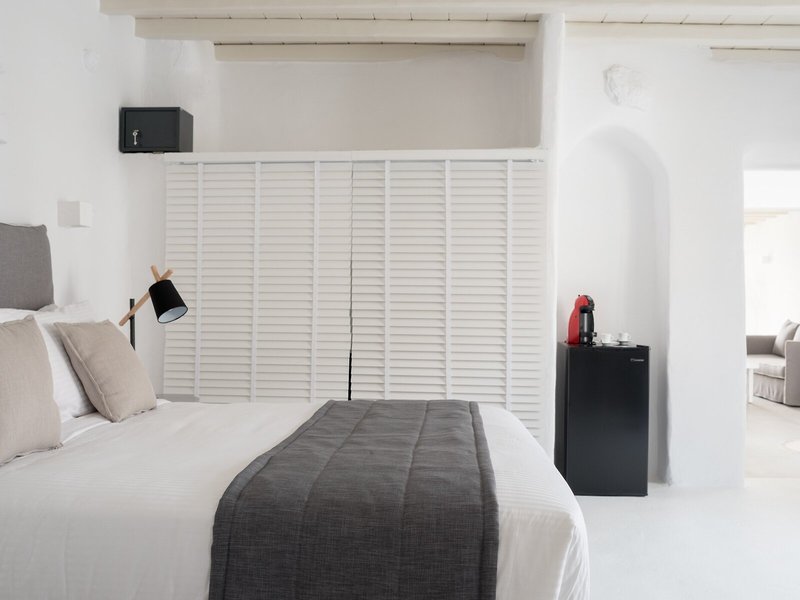 Cova Suites Mykonos 36