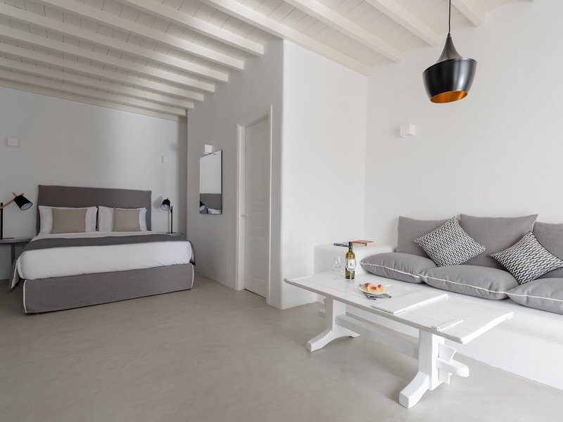 Cova Suites Mykonos 38