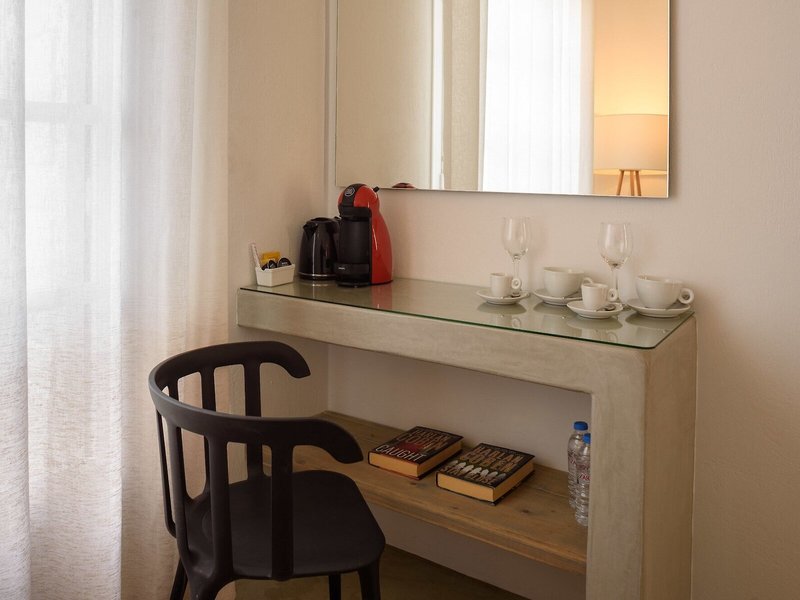 Cova Suites Mykonos 13