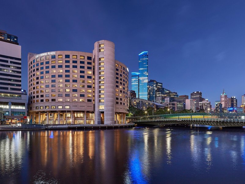 Crowne Plaza Melbourne 3