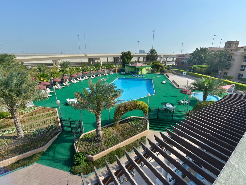 Crowne Plaza Bahrain 7