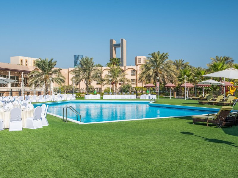 Crowne Plaza Bahrain 8
