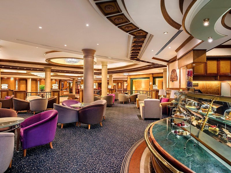 Crowne Plaza Bahrain 12