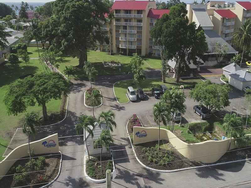Divi Southwinds Beach Resort 1
