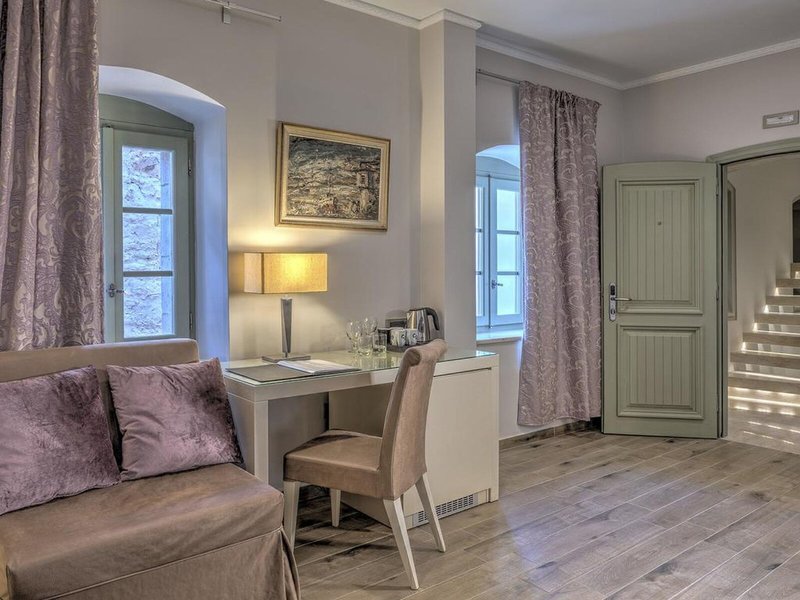 Fiscardonna Luxury Suites 5