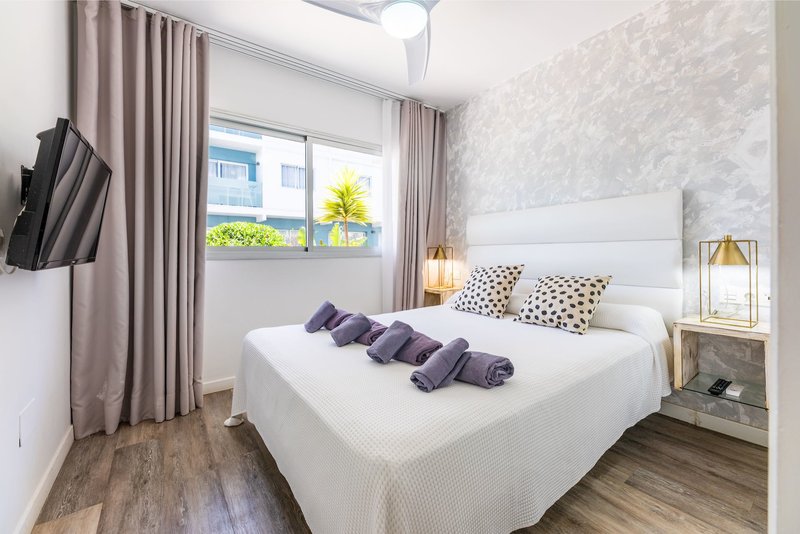 Bristol Sunset Beach 18