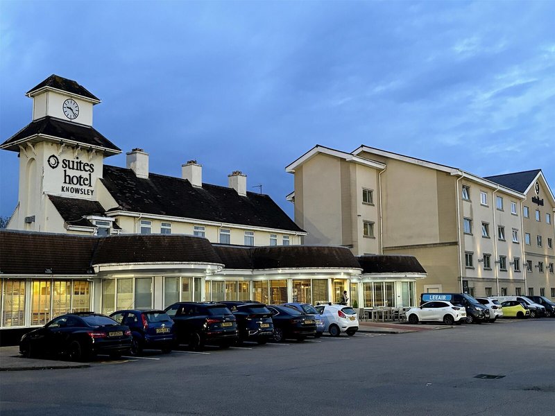 Suites Hotel Knowsley