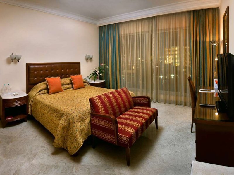 The LaLit Mumbai 34