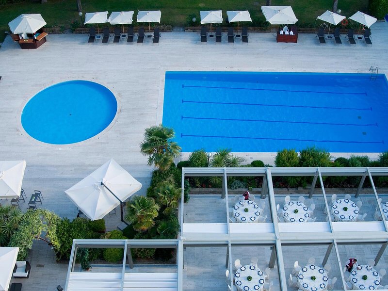 Holiday Inn Eur Parco dei Medici 7