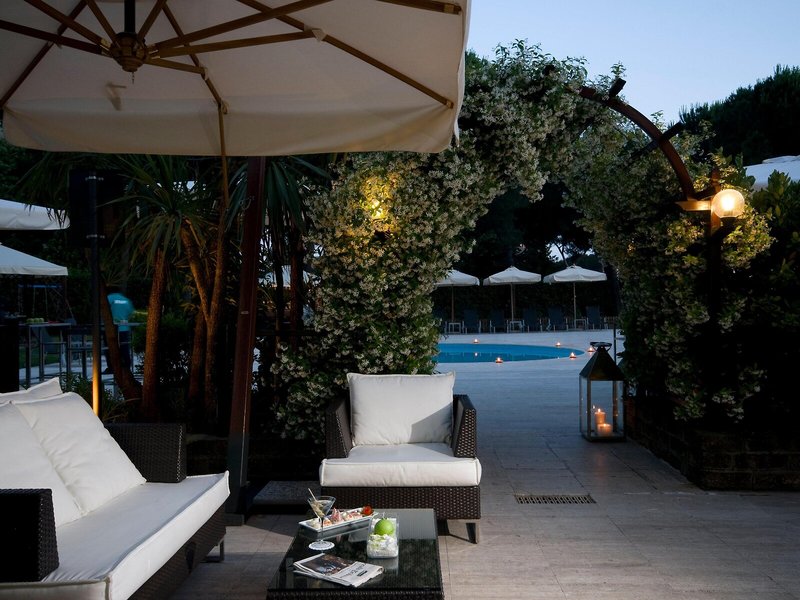 Holiday Inn Eur Parco dei Medici 17