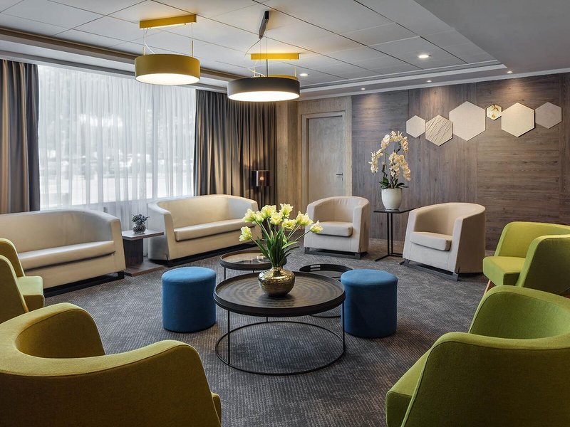 Holiday Inn Eur Parco dei Medici 19