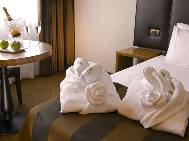 Holiday Inn Eur Parco dei Medici 28