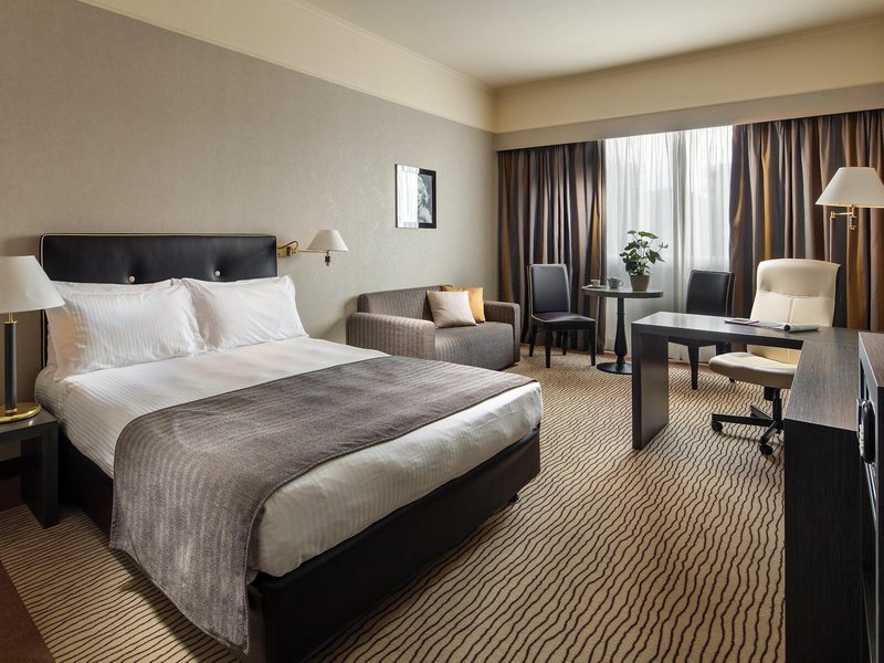 Holiday Inn Eur Parco dei Medici 39