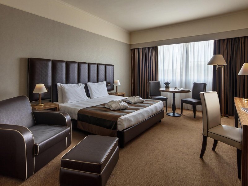 Holiday Inn Eur Parco dei Medici 43